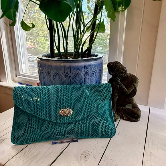 Sorial | Turquoise Clutch/Crossbody with Turn Lock - Picture 1 of 9